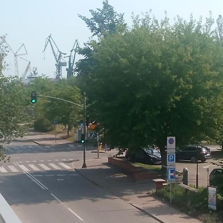 Apartament Nowa Stocznia 格但斯克 外观 照片